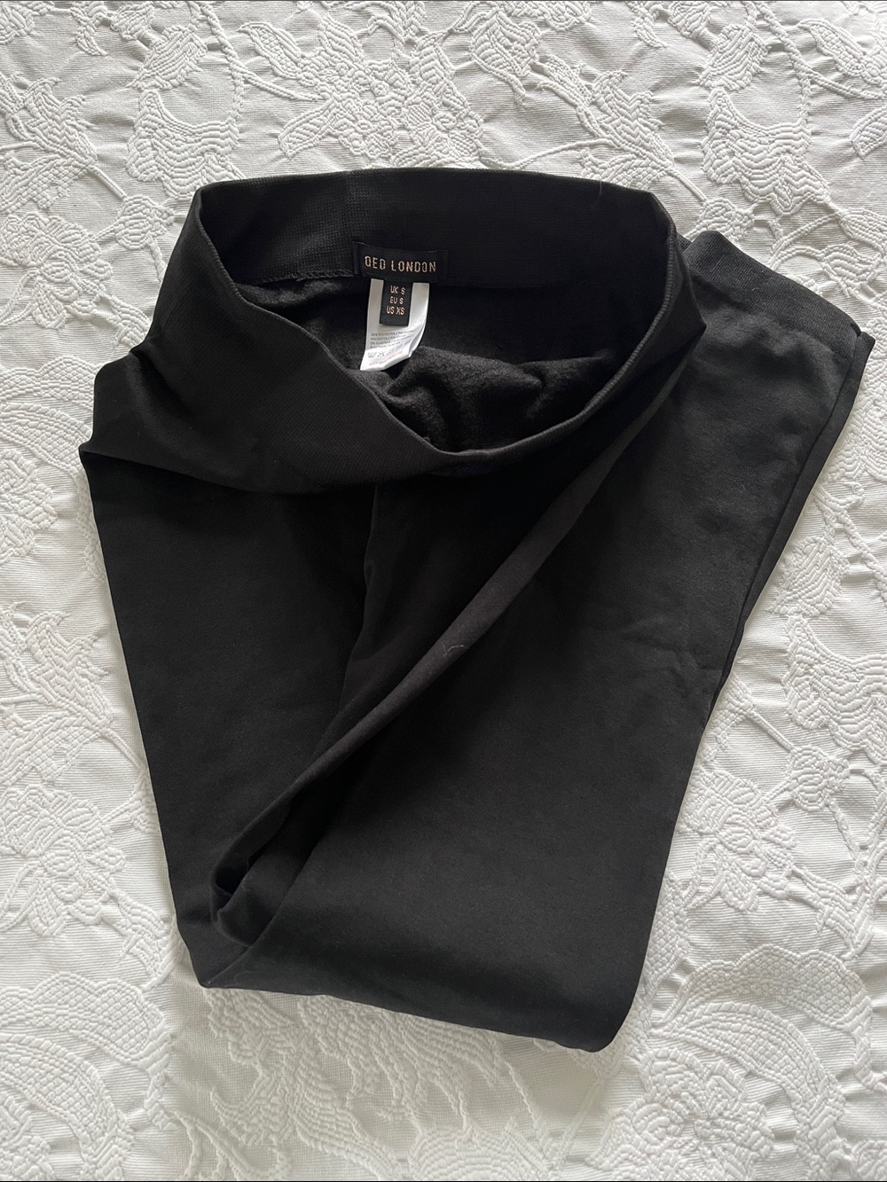 QED London Women's  Black Leggings/Tights, Size Small